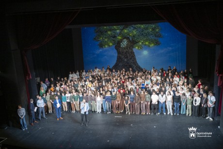 Atlantisz Program - fehérvári diákok a Vörösmarty Színház színpadán